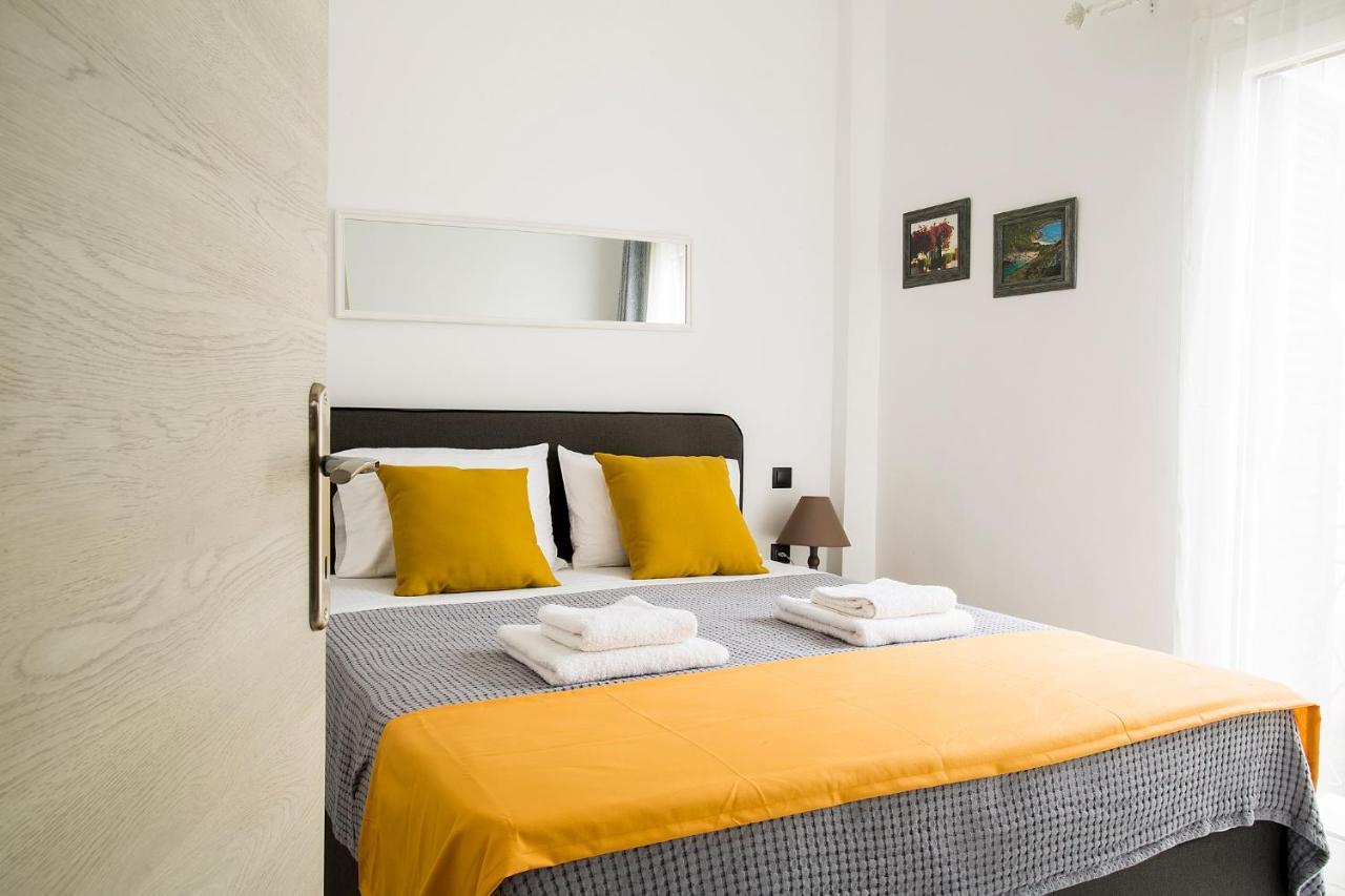 Deluxe Town Hall Square Flat In Historical Center 3 Corfu  Экстерьер фото
